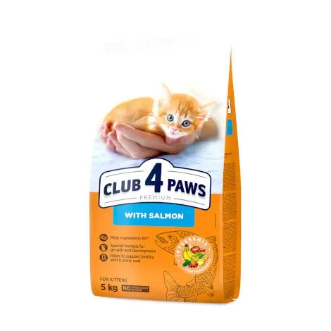 CLUB 4 PAWS Premium "With Salmon". Сomplete dry pet food for adult cats